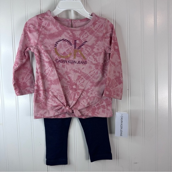 Calvin Klein Jeans 2-Piece Set for Infant Girls 18M - New With Tags - Picture 1 of 9
